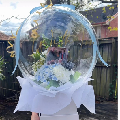Flowers bouquets in a Balloon